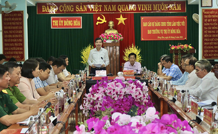 Bí thư Ban cán sự Đảng UBND tỉnh Tạ Anh Tuấn phát biểu kết luận buổi làm việc. Ảnh: HÀ MY